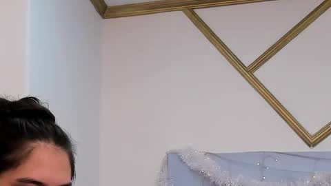 Mia 3 online show from December 29, 2:17 am