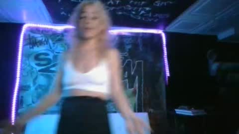 miaellababy online show from October 25, 4:02 am