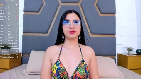 Mia  online show from December 21, 7:35 am