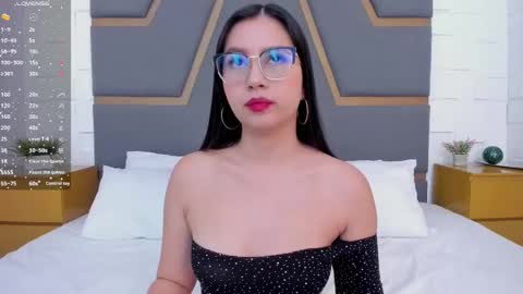 Mia  online show from January 18, 4:04 am