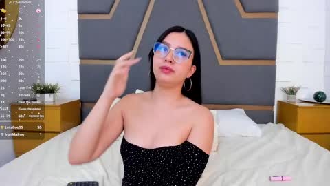 Mia  online show from January 7, 7:42 am