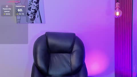 Mia Connor online show from October 22, 9:05 pm