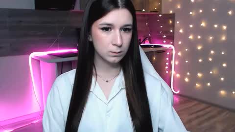 miaharrington online show from February 20, 7:27 pm