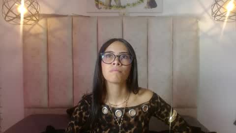 miahotcs online show from May 27, 5:32 pm