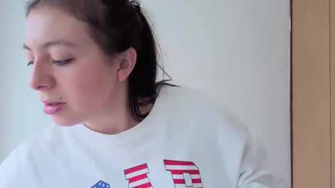 Snapshot of miakimky chatting on October 8, 4:35 pm miakimky online show from October 8, 4:35 pm