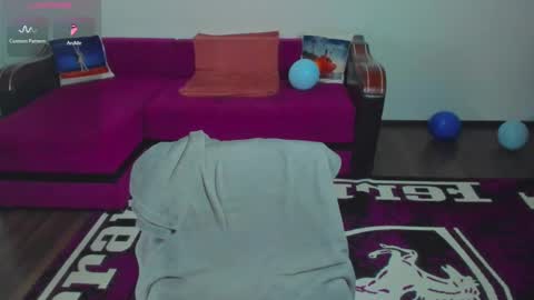 Mia Kittyy online show from January 14, 2:08 am