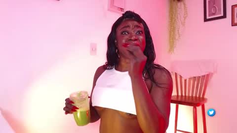 Mia online show from March 3, 9:11 am