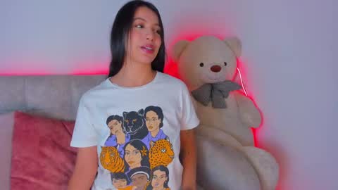 miakris1 online show from February 14, 10:49 am