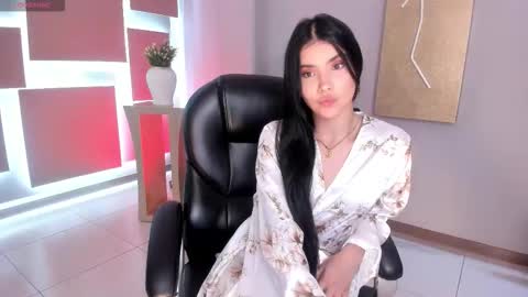 Call me Mia  online show from September 27, 8:50 pm