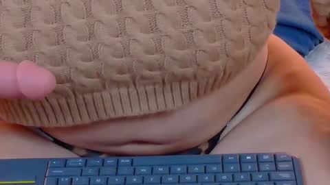 Mia online show from March 12, 4:49 am