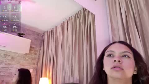 Mia online show from February 6, 7:49 pm