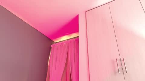 Mia online show from February 7, 8:23 pm