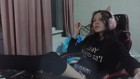 Mia online show from January 8, 5:41 pm