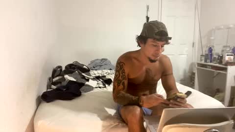 miamiclos1 online show from February 6, 2:04 am