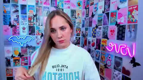 miamilas online show from September 11, 9:27 pm