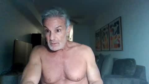 miamistevie99 online show from June 14, 11:29 pm