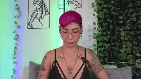 Mia Morgann online show from December 19, 4:57 pm