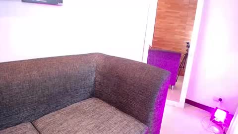 mia  online show from January 16, 5:11 pm