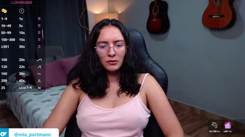 MIAPORTMANN online show from December 3, 3:06 pm