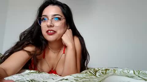 Snapshot of miareys chatting on October 23, 7:54 am miareys online show from October 23, 7:54 am