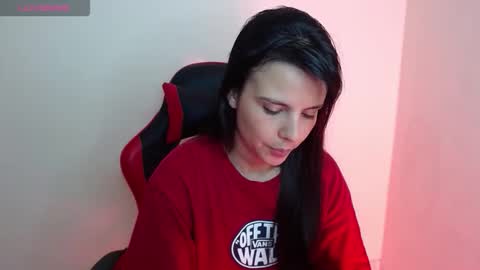 miarobinn_ online show from January 19, 12:04 pm