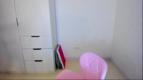 miastripdance online show from November 30, 5:09 pm