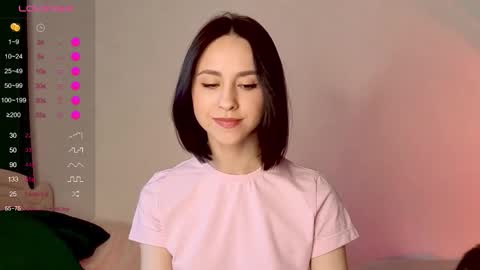 Mia online show from November 5, 6:37 am