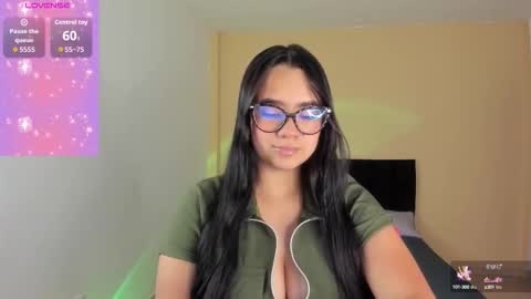 Snapshot of miavarela_ chatting on September 14, 5:10 am Mia Varela online show from September 14, 5:10 am