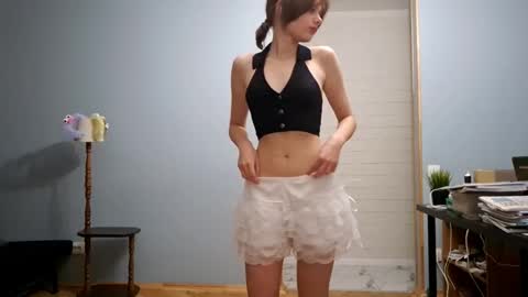 Snapshot of micasulejmanovski chatting on October 6, 5:20 pm Luna online show from October 6, 5:20 pm
