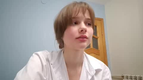Snapshot of micasulejmanovski chatting on October 1, 4:28 pm Luna online show from October 1, 4:28 pm