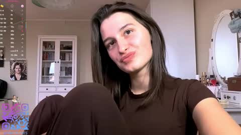 Emily online show from March 22, 2:32 pm