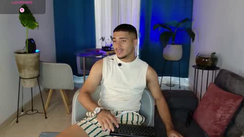 Snapshot of michel_g22 chatting on October 22, 7:59 pm michel g22 online show from October 22, 7:59 pm