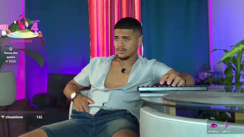 Snapshot of michel_g22 chatting on September 17, 7:17 pm michel g22 online show from September 17, 7:17 pm