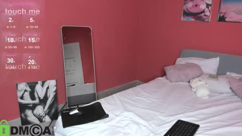 michele_mack online show from September 16, 2:46 am