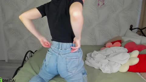 michelle_blond online show from April 3, 7:48 am