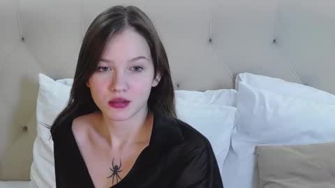 Michelle online show from October 20, 5:40 pm