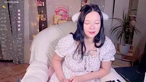Snapshot of michelle_roze chatting on October 24, 5:47 pm Michelle online show from October 24, 5:47 pm