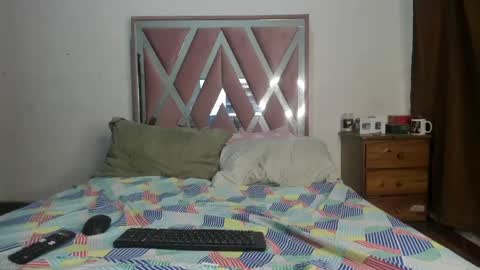 MICHELLE AND DAVID online show from April 16, 5:51 am