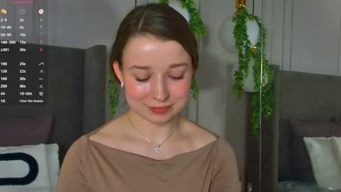 Snapshot of michellehaynes chatting on March 1, 5:49 pm michelle online show from March 1, 5:49 pm