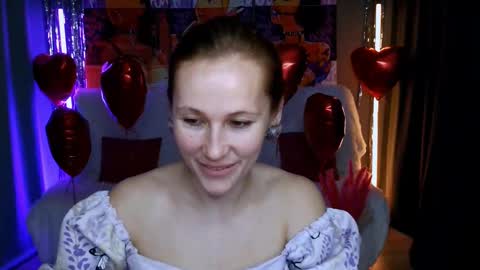 Snapshot of michelleortis chatting on February 21, 5:09 pm MichelleOrtis online show from February 21, 5:09 pm