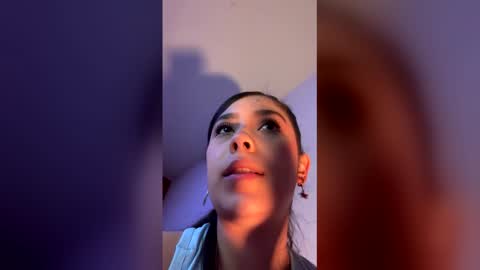 michellepetitte online show from April 21, 3:57 am