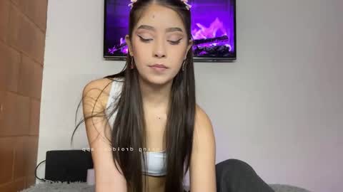 michellepetitte online show from October 29, 5:20 am