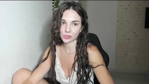 Michellee online show from July 11, 9:34 am