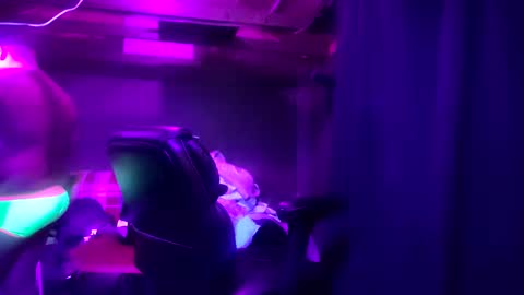 mickdollz online show from October 29, 7:21 am