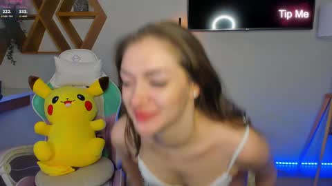 micky___love online show from June 1, 7:15 pm