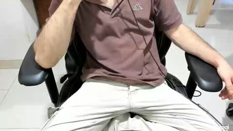 microfama00 online show from February 21, 3:48 pm