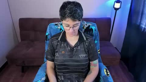 Blue online show from January 9, 3:28 pm