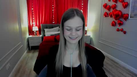 midnighteaura online show from February 19, 12:15 pm