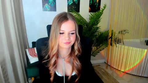 midnighteaura online show from April 8, 8:12 pm