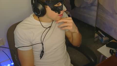 midnightmasc online show from March 11, 6:00 pm